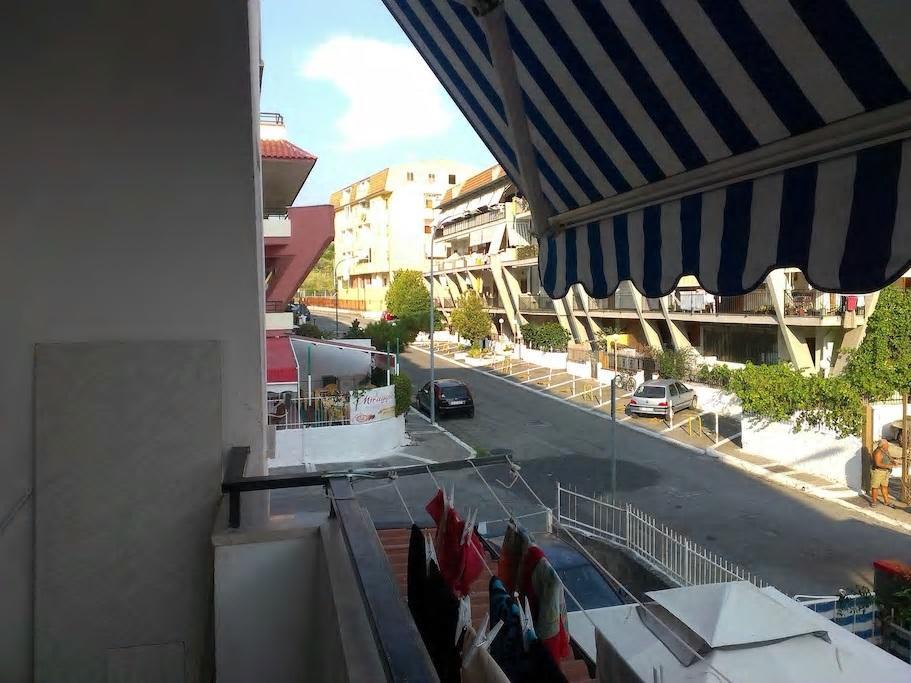 Apartamento Trilocale A 800 Metri Dal Mare Scalea Exterior foto